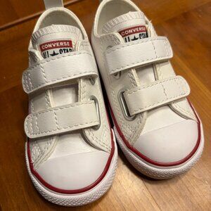 Baby Converse Easy-On Size 6